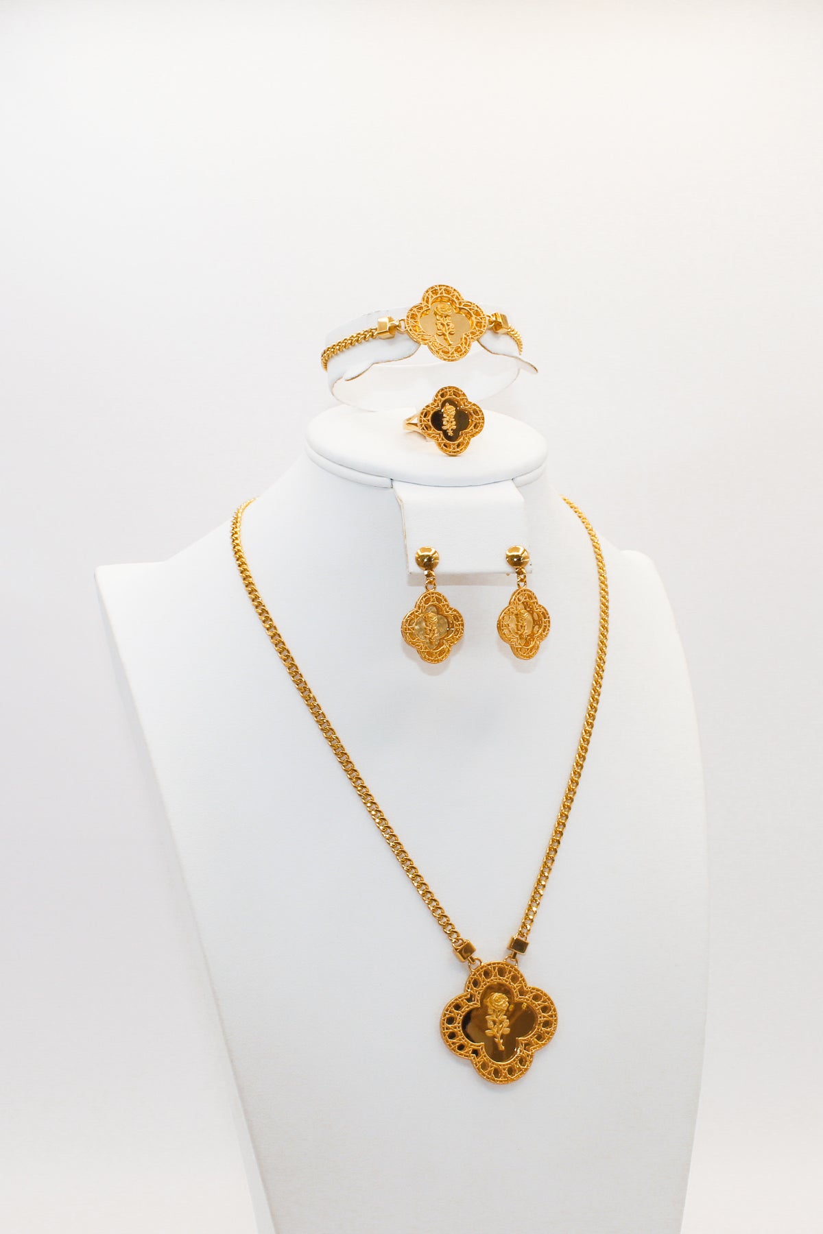 21K Gold Flower Clover Set