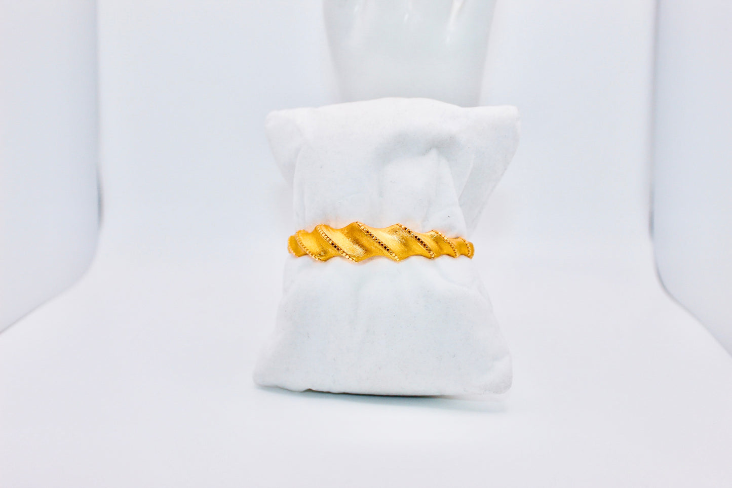 21k Gold Bangle Bracelet