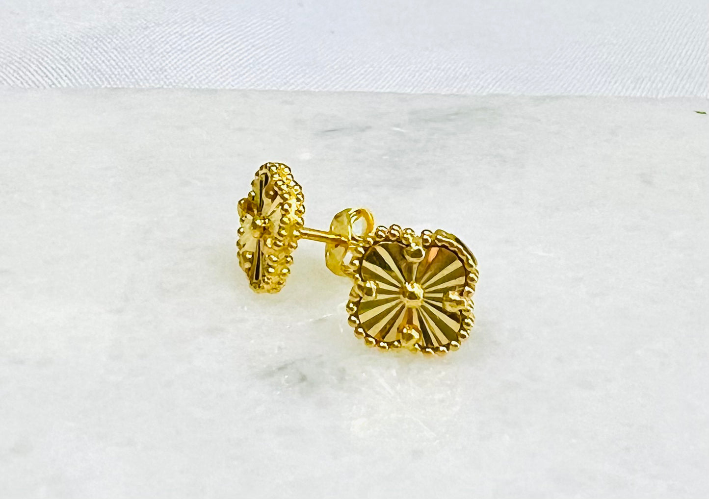 21K Gold Small Clover Earrings