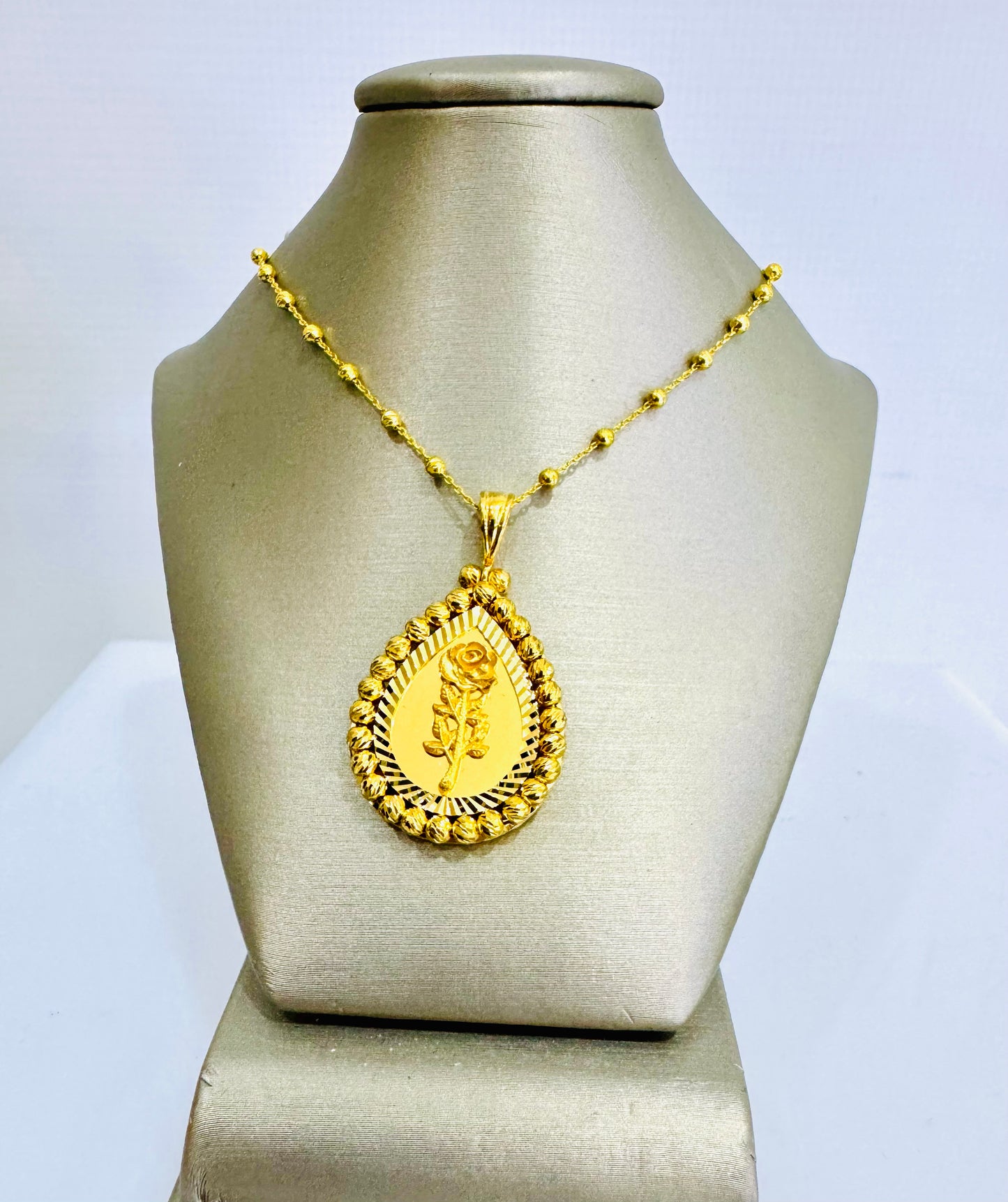 21k Gold Rose Tear Drop Himo Necklace