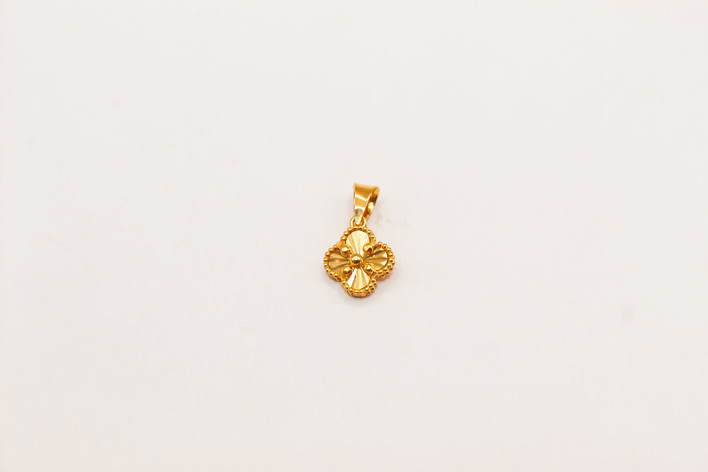 21K Gold mini Flower Pendant