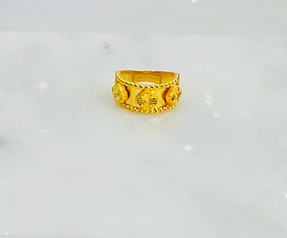 21k Gold Clover Ring