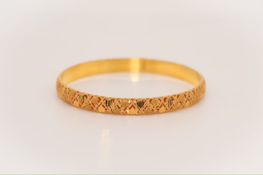 21k Gold Heart Motif Bangle