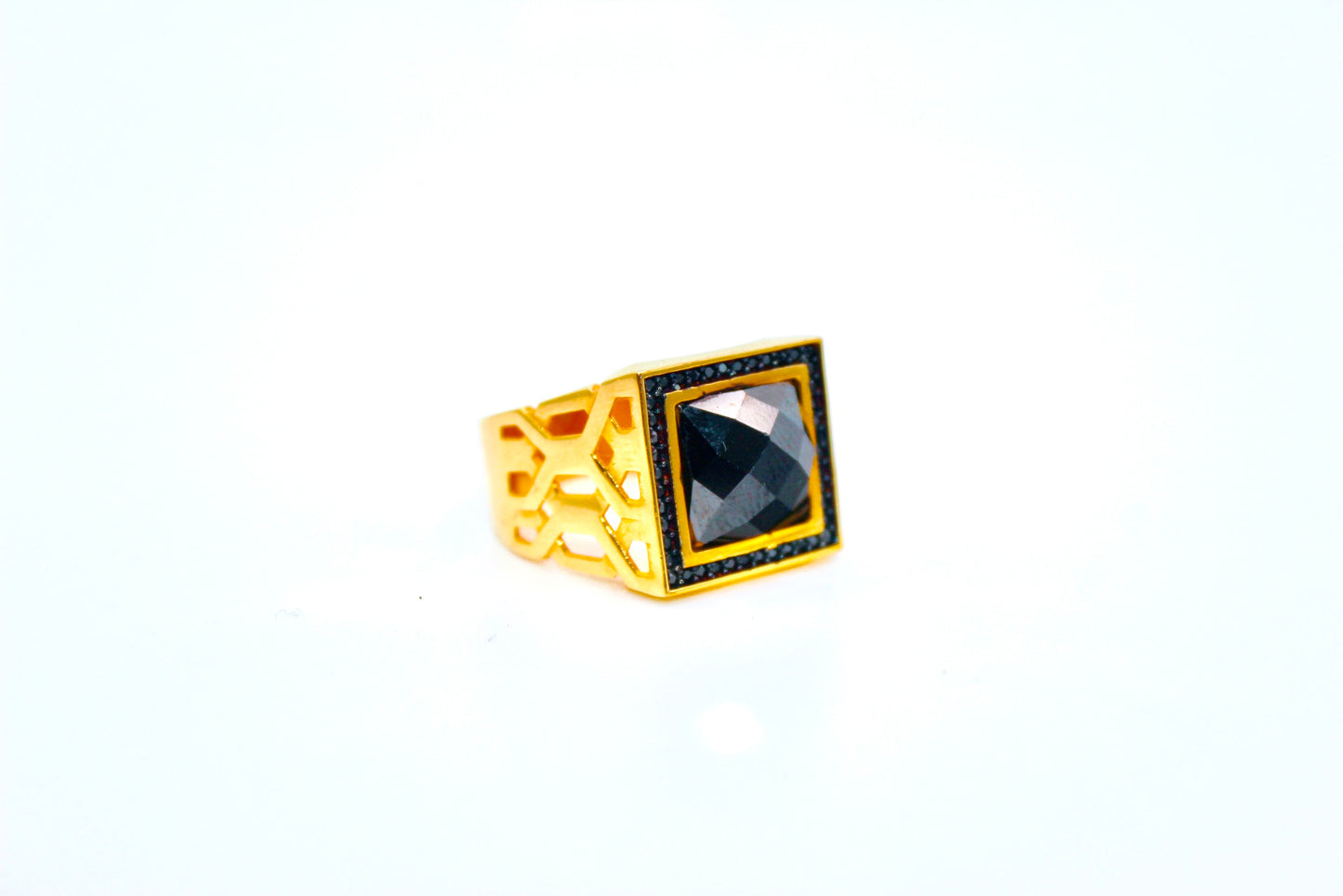 21k Gold Onyx Mens Ring