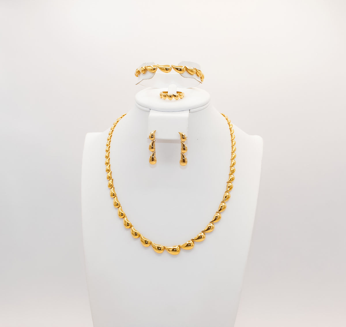 21k gold engagement set