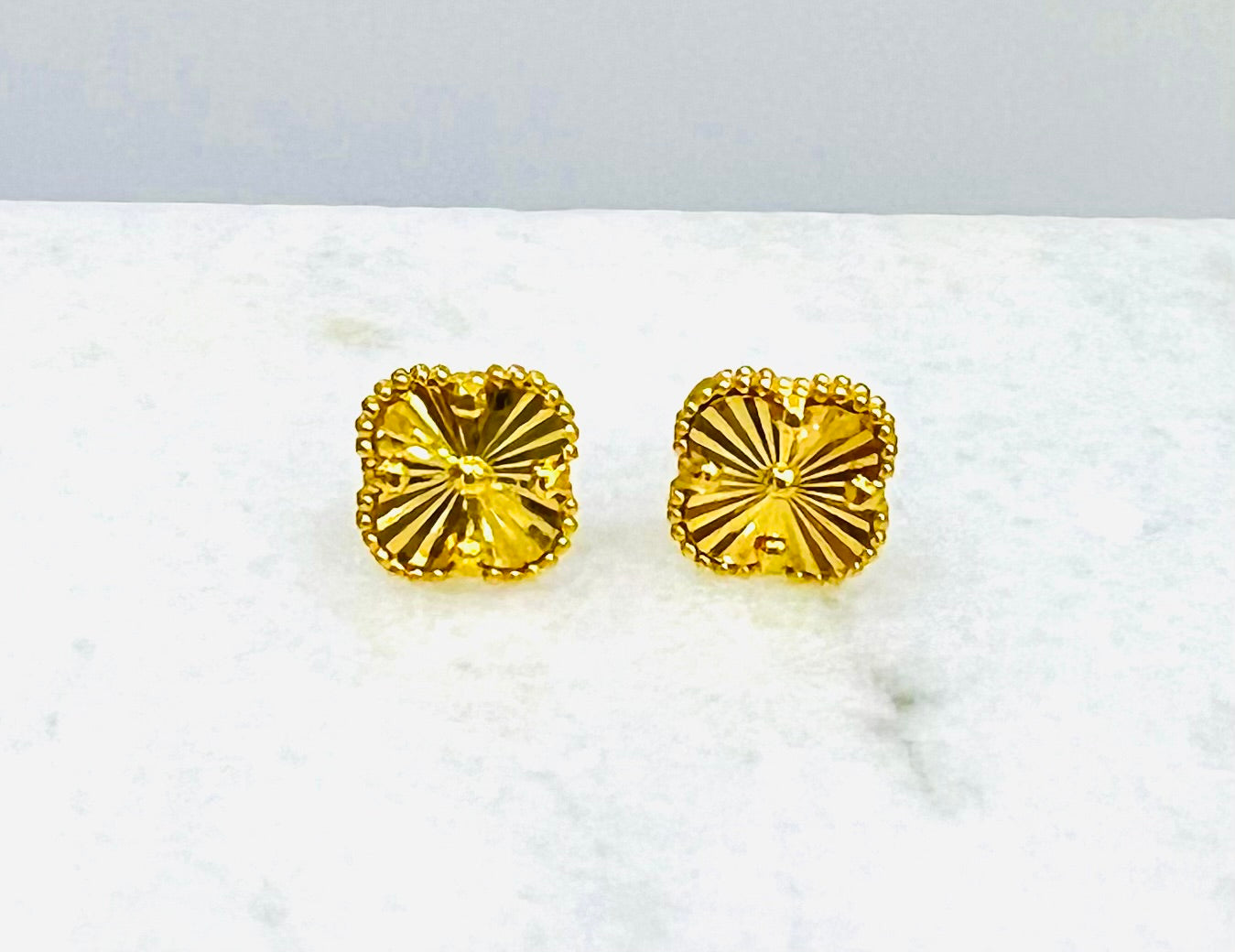 21k Gold Clover Earrings