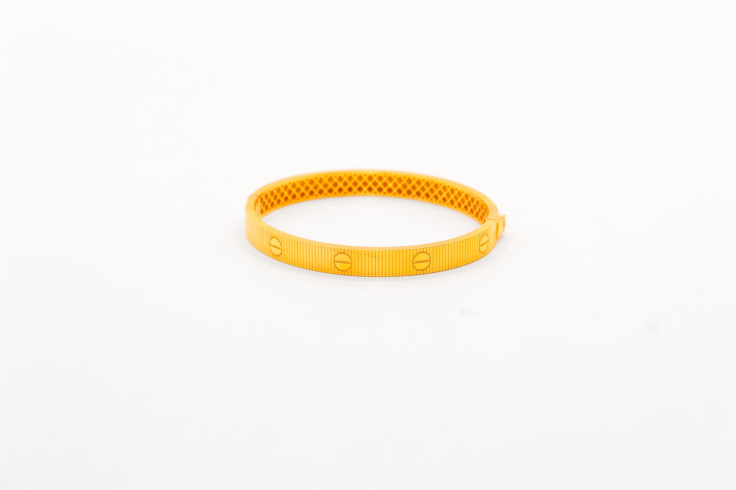 21k Gold bangle bracelet