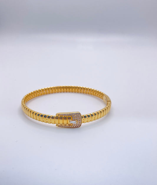 21k Gold Buckle Bracelet