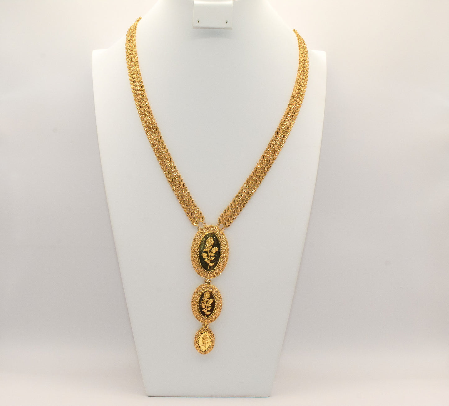 21K Gold Oval 3 Tier Rose Leaf Motif Necklace