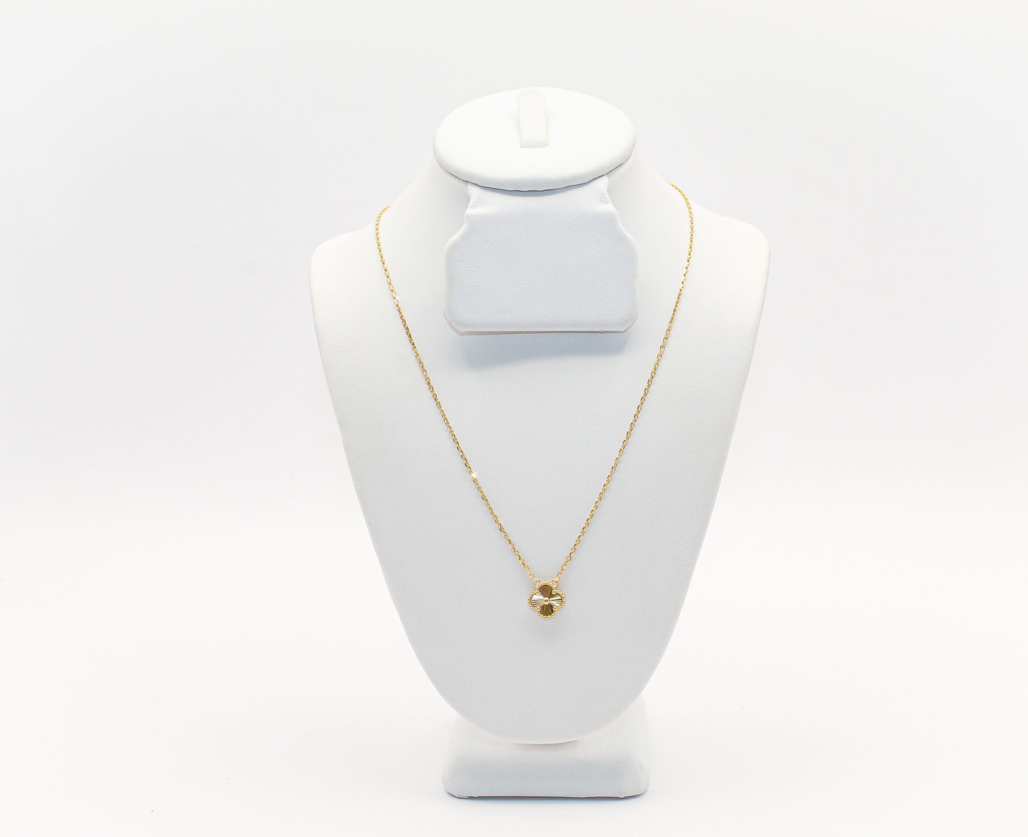 18K Gold Mini Flower Necklace
