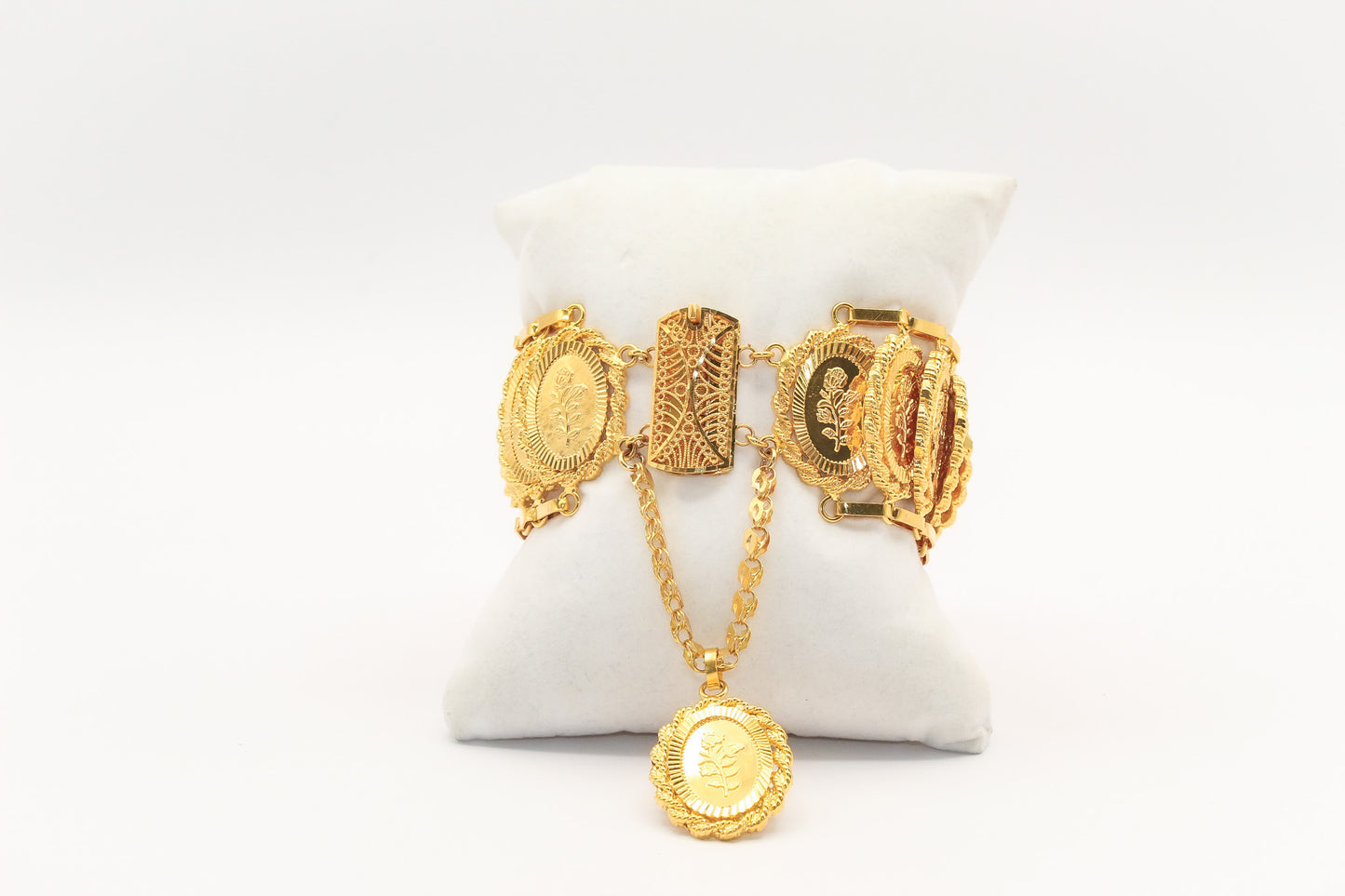 21K Gold Oval Rope Rose Bracelet