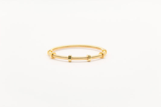 18K Gold Bangle