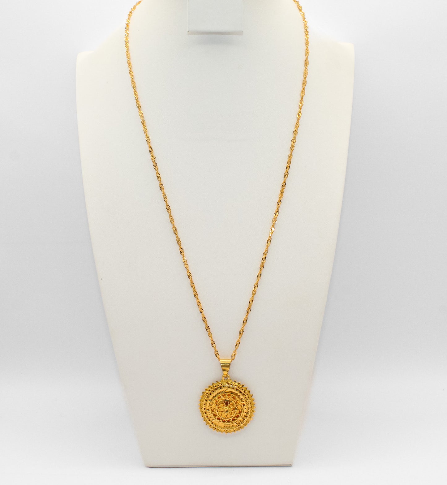 21K Gold Round Necklace