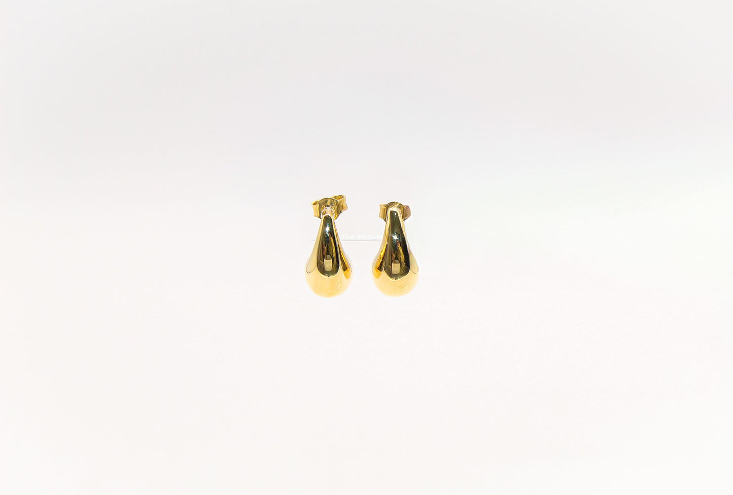 18K Gold Mini Tear Drop Earrings