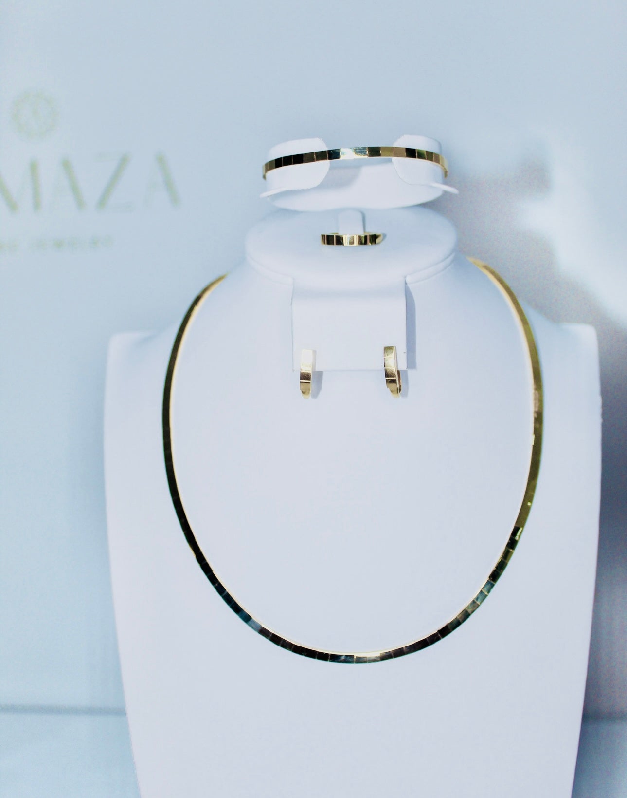 18K Gold Elegant Engagement Set