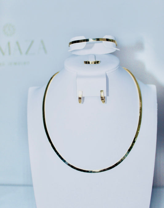 18K Gold Elegant Engagement Set