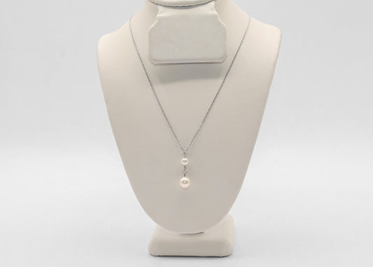 14K White Gold Pearl And Diamond Necklace
