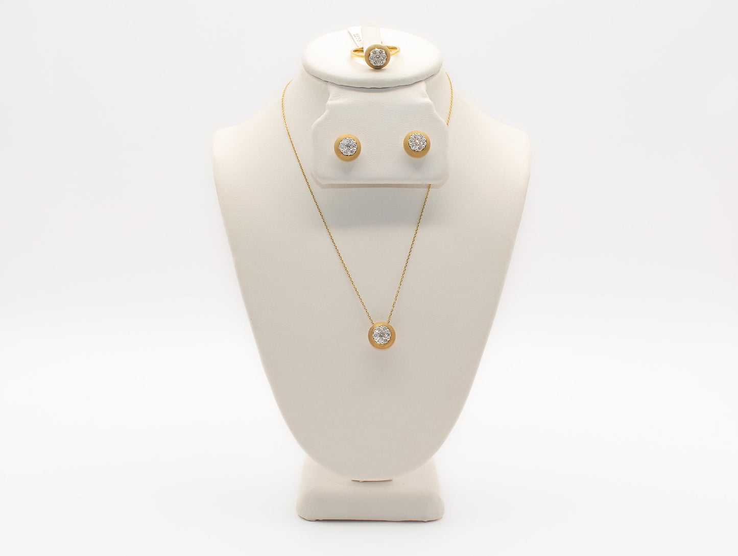 18K Gold 1.27 Carat Diamond Set