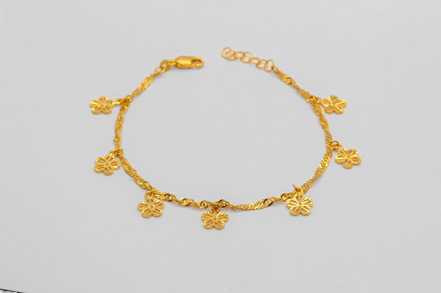 21K Gold Flower Charm Bracelet