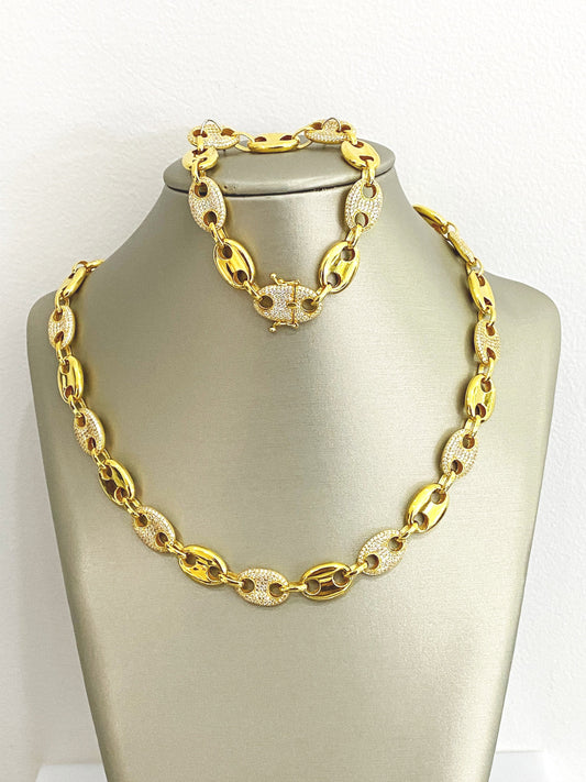 21k Gold Gucci Link Half Set