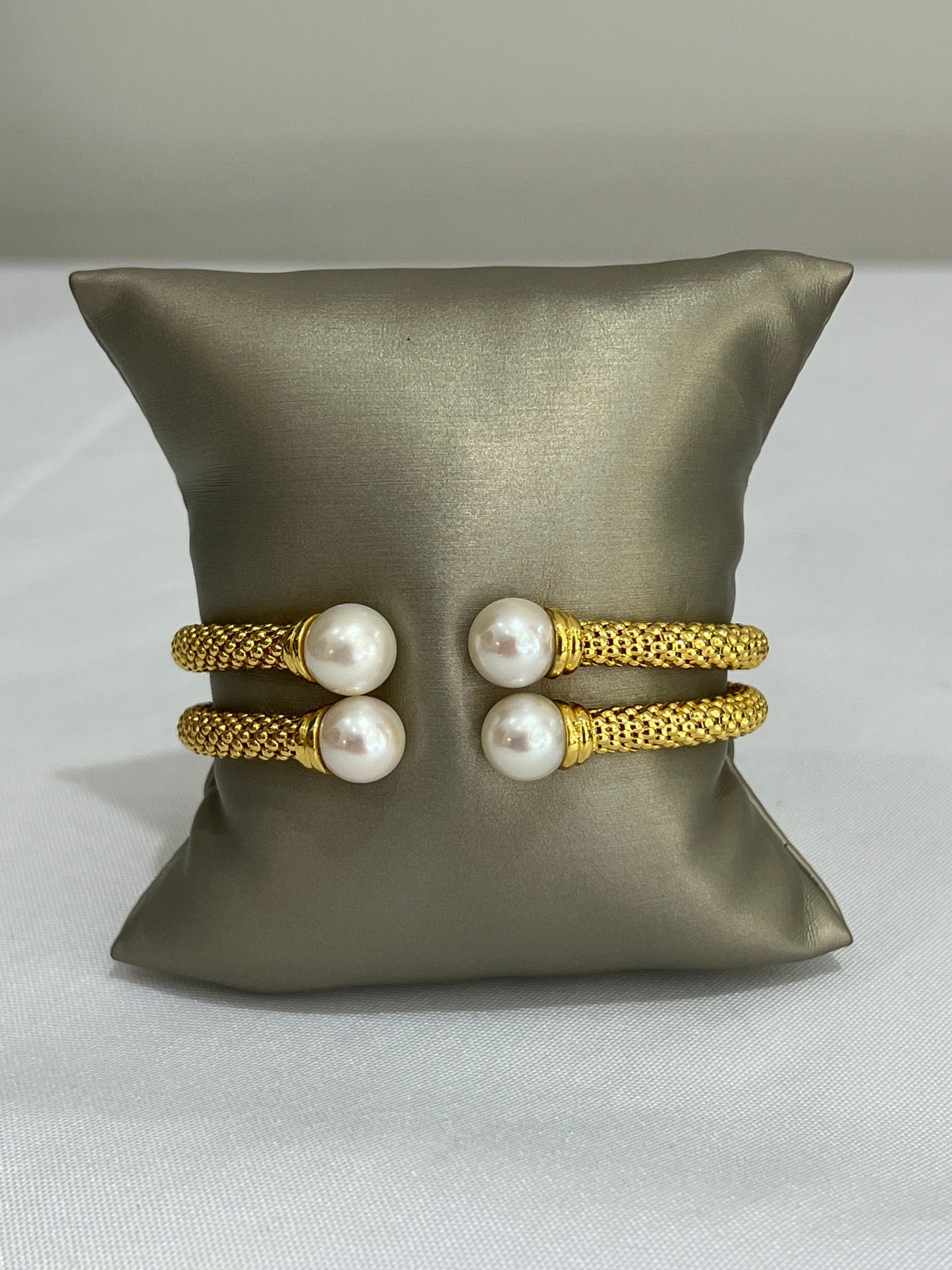 21k Gold Pearl Cuff Himo Bracelet