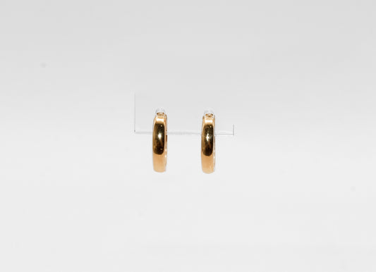 18K Gild Mini Huggies’ Earrings